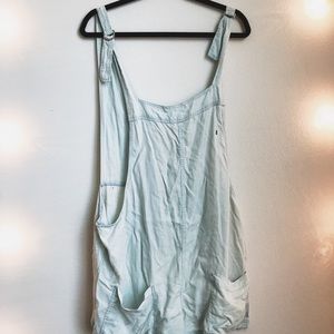 LIGHT BLUE AERIE OVERALLS SIZE: XL